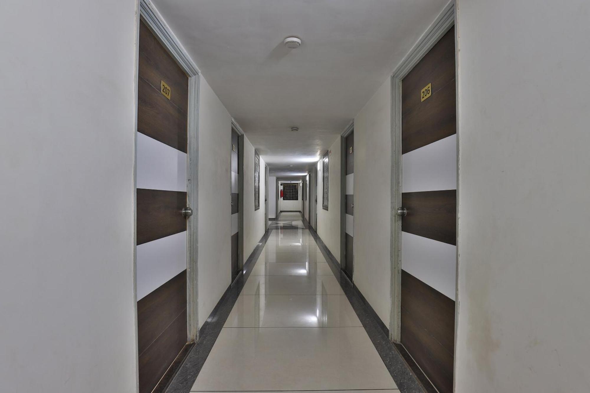 Collection O Panchsheel Hotell Vadodara Eksteriør bilde