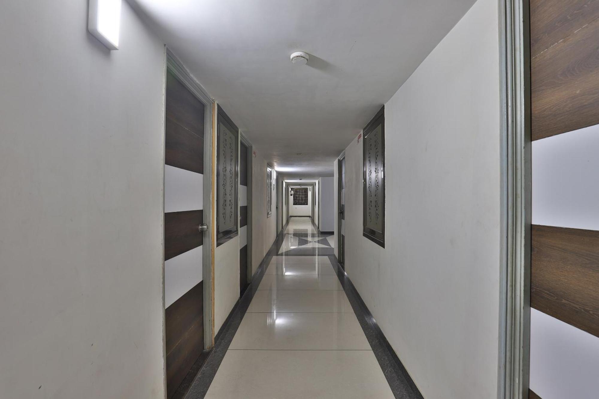 Collection O Panchsheel Hotell Vadodara Eksteriør bilde