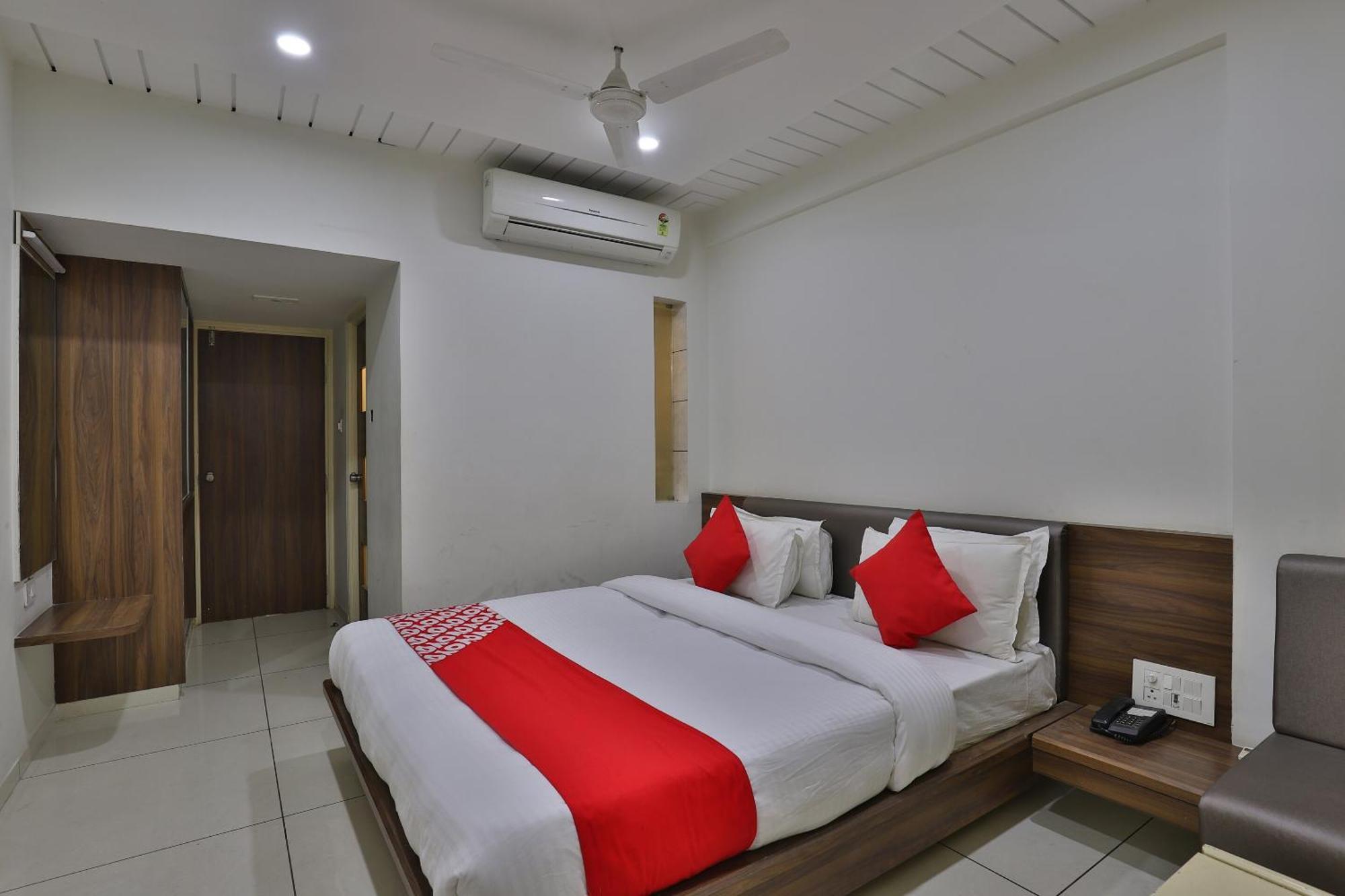 Collection O Panchsheel Hotell Vadodara Eksteriør bilde