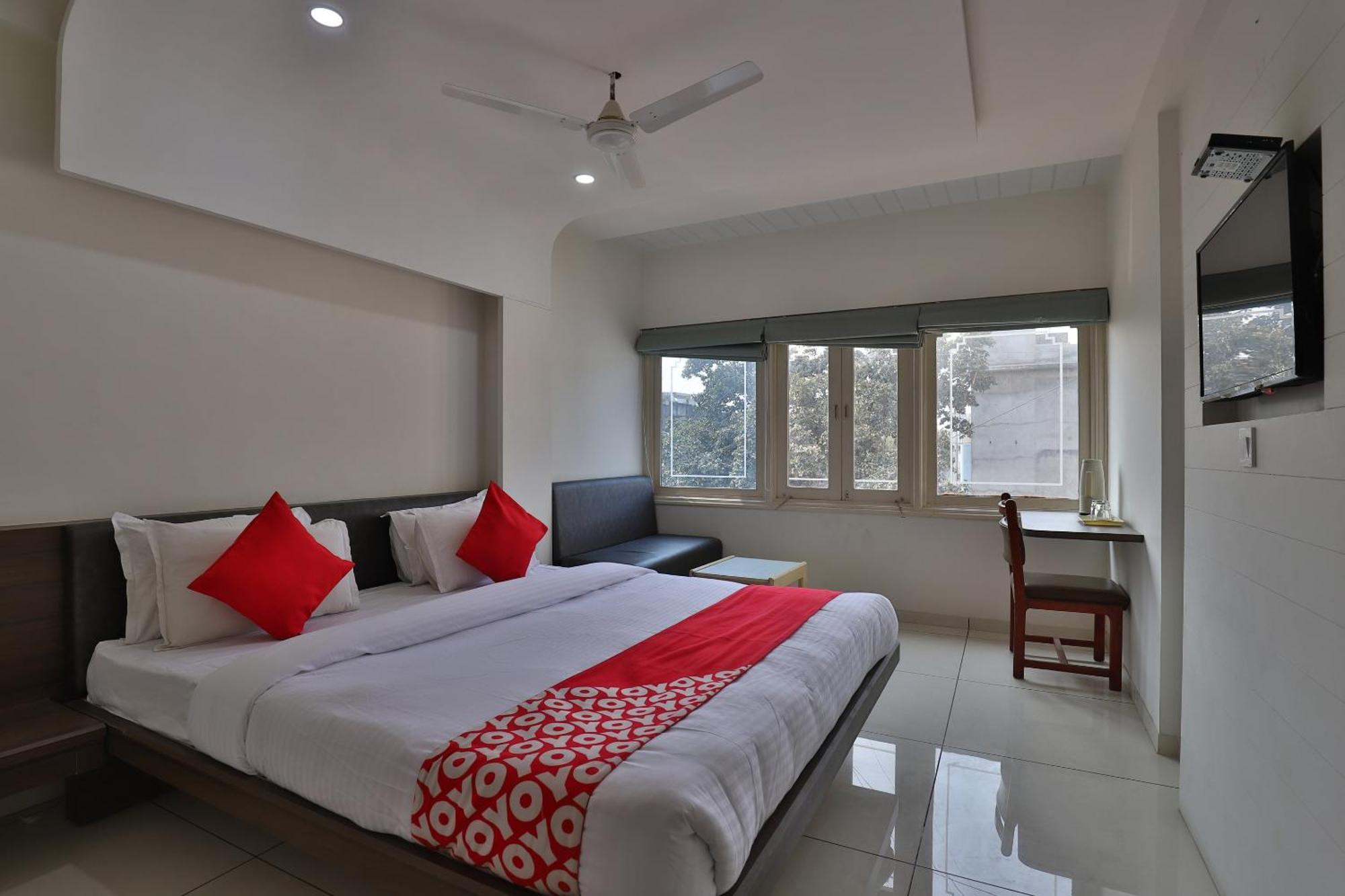 Collection O Panchsheel Hotell Vadodara Eksteriør bilde