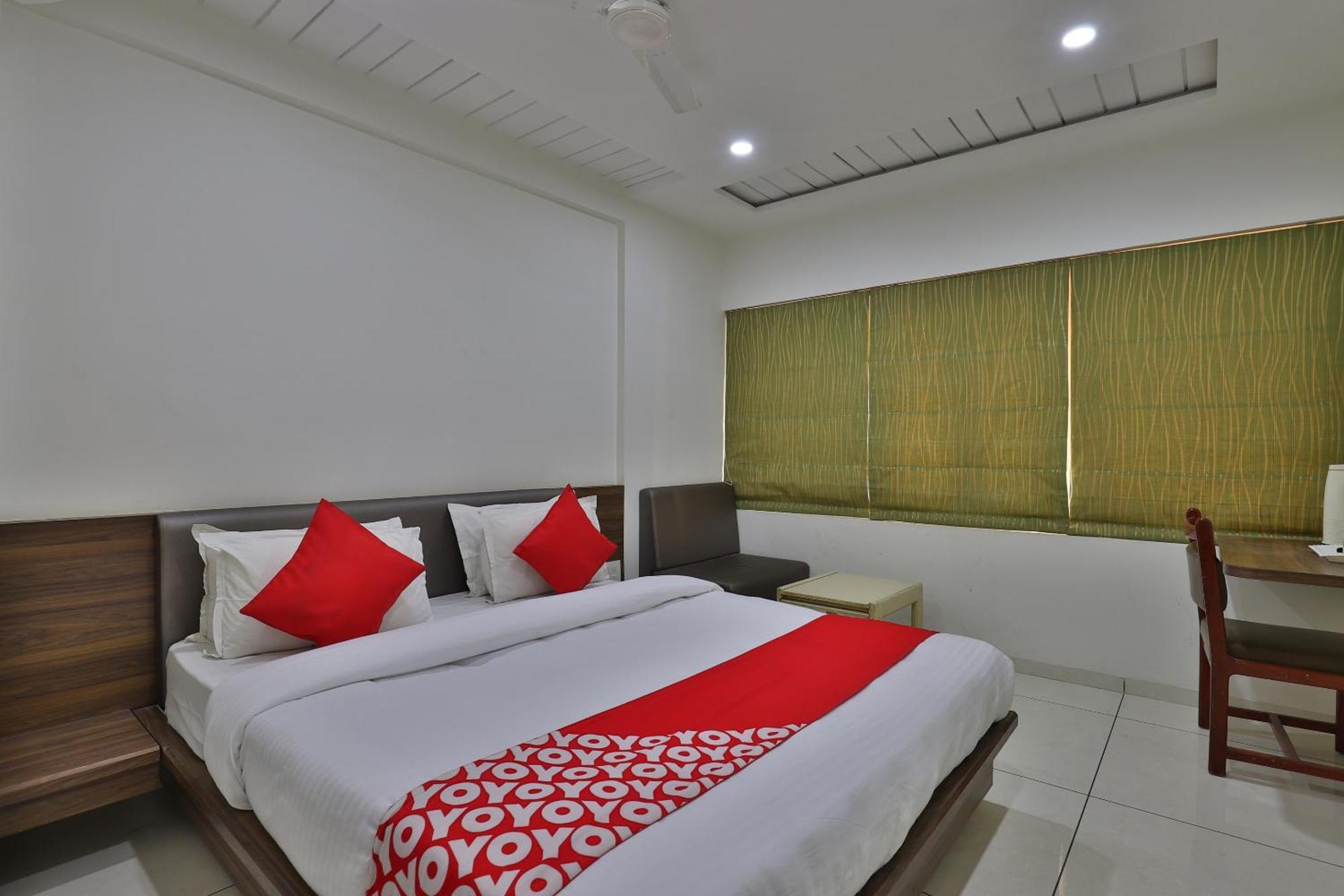 Collection O Panchsheel Hotell Vadodara Eksteriør bilde